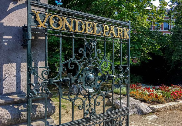 Amsterdam-Vondelpark-image-1.jpg